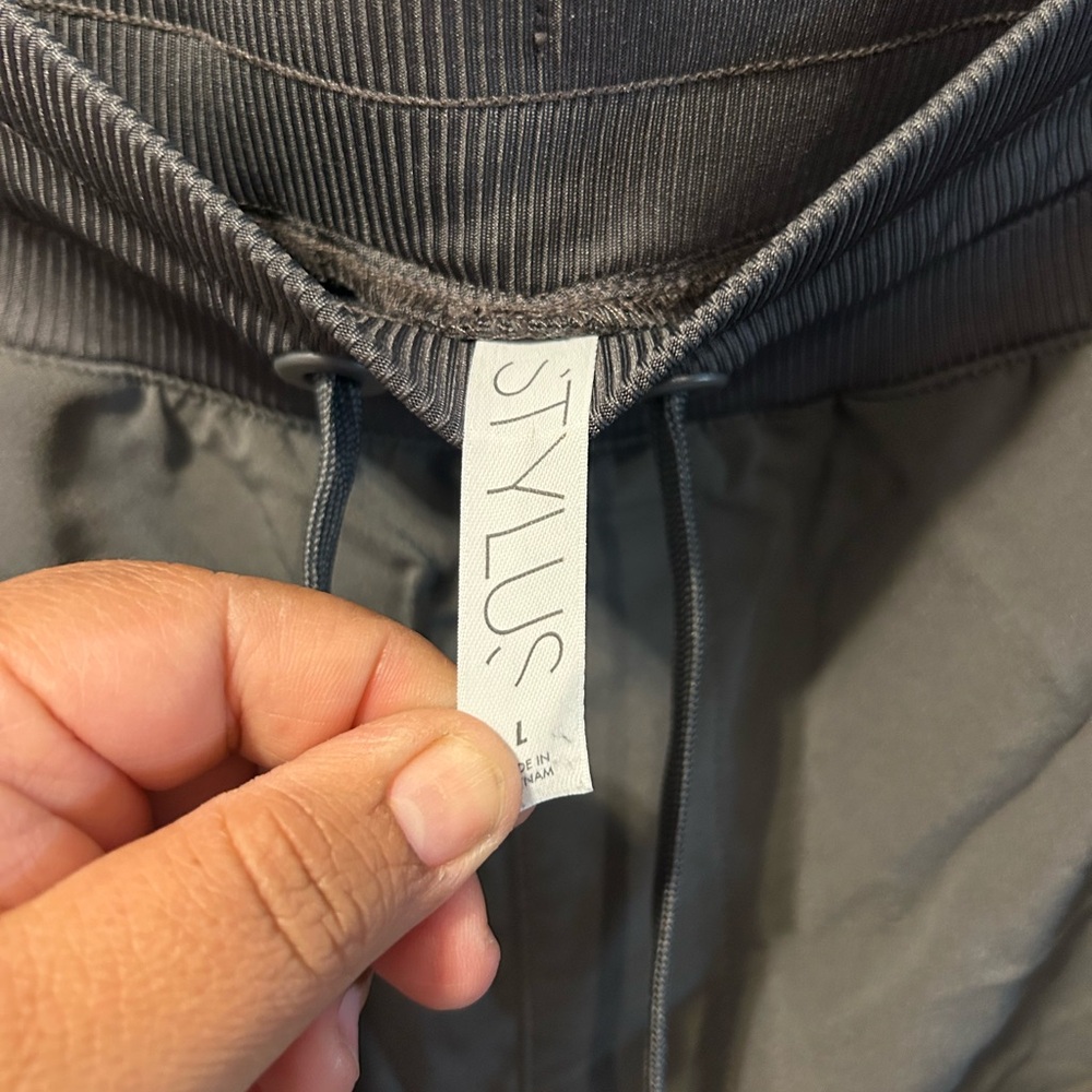 Joggers Mens Size L Stylus Drawstring Mid Rise Gray Quick Dri Zip Pocket (1105) - Picture 5 of 6
